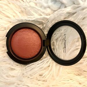 Mac Cosmetics “Gleeful” Blush